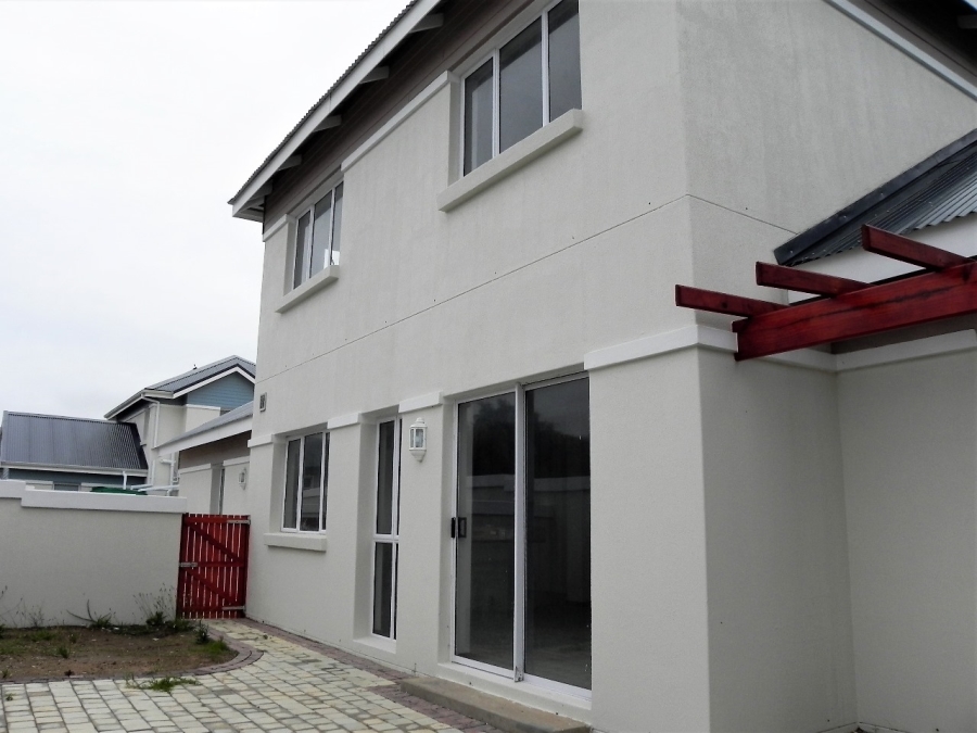 To Let 3 Bedroom Property for Rent in Fountains Estate Eastern Cape